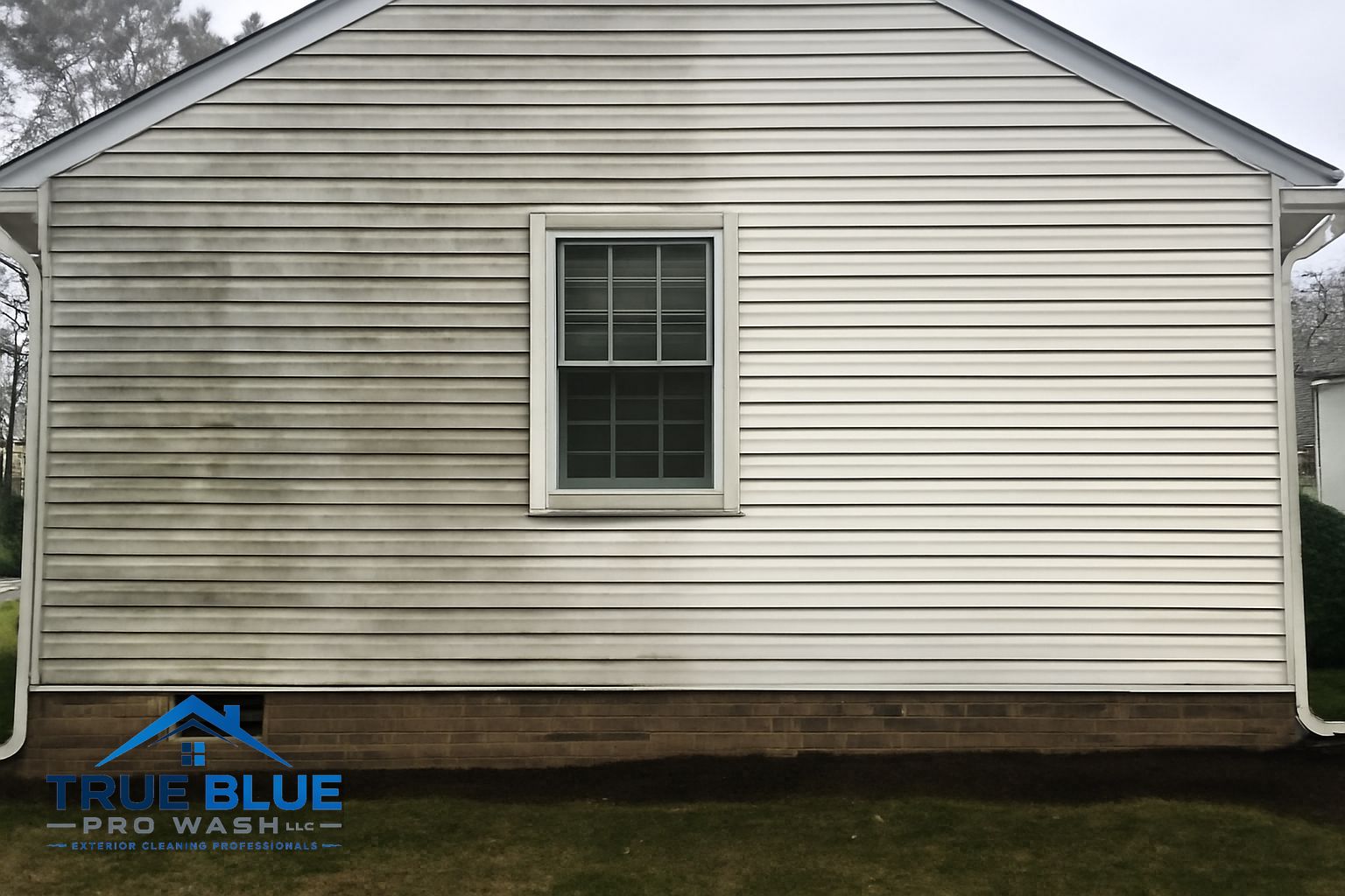 Commercial building exterior before and after soft wash cleaning in Newark, DE