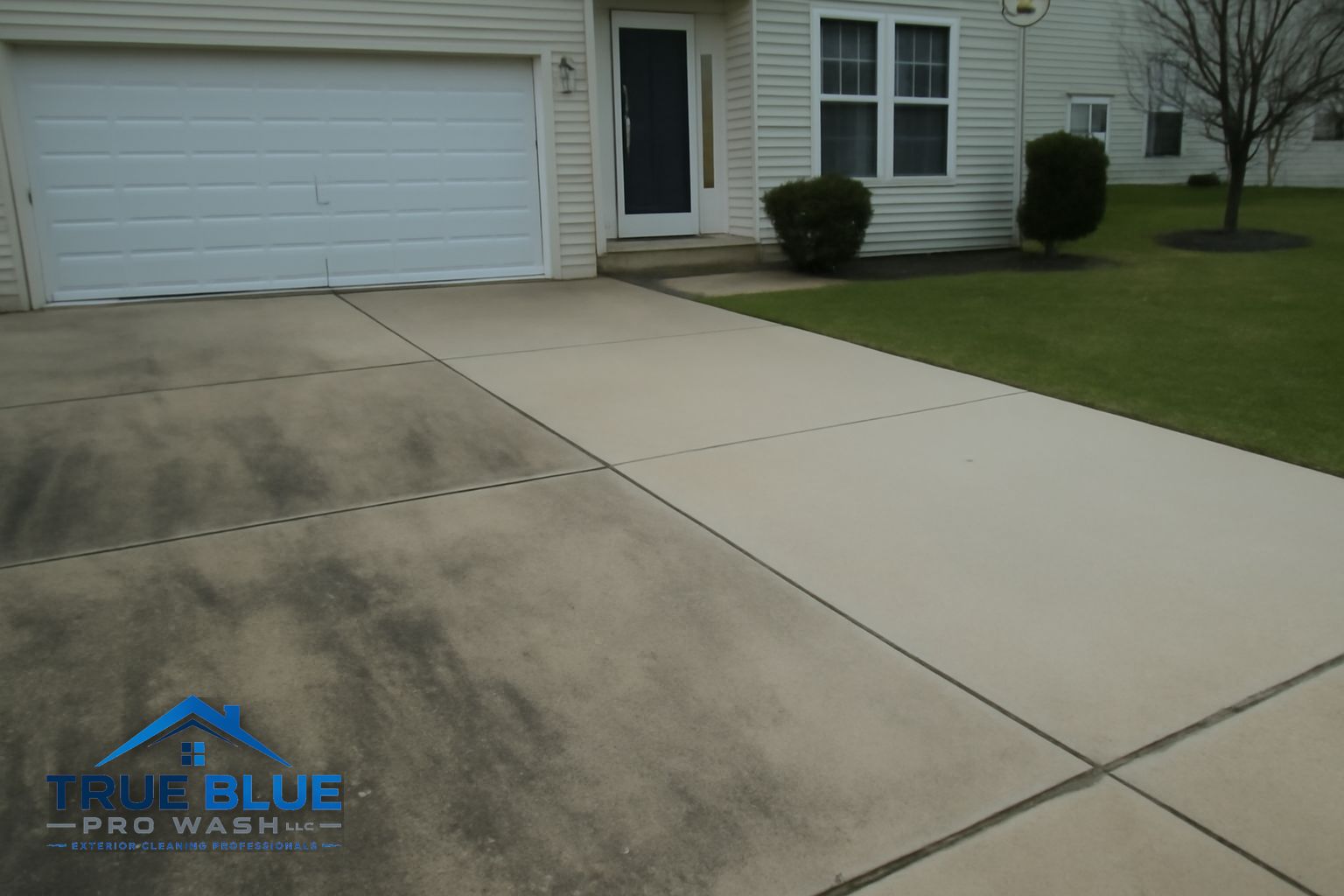 Pressure washing a concrete driveway in Middletown Delaware