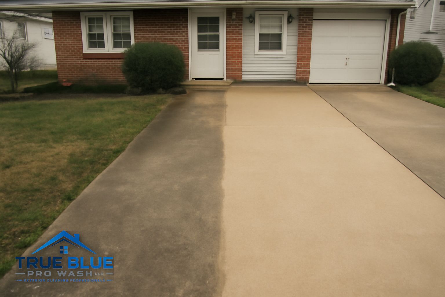 Clean residential driveway after professional pressure washing in Delaware