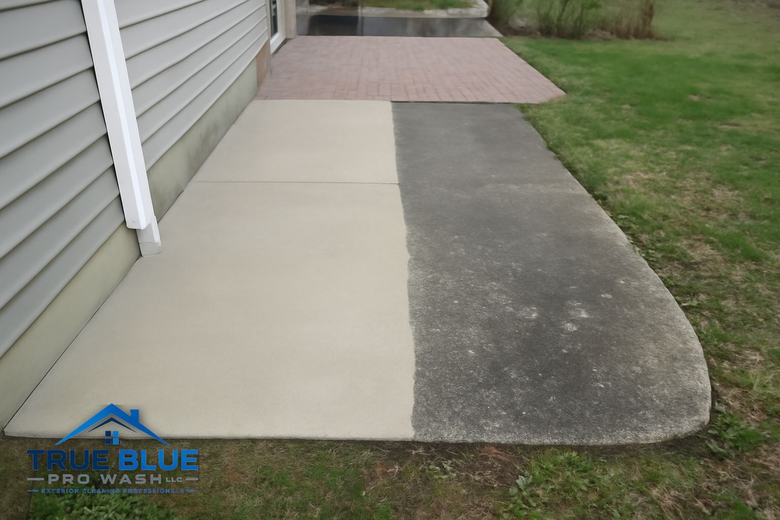 Pressure washing a paver walkway near Wilmington Delaware
