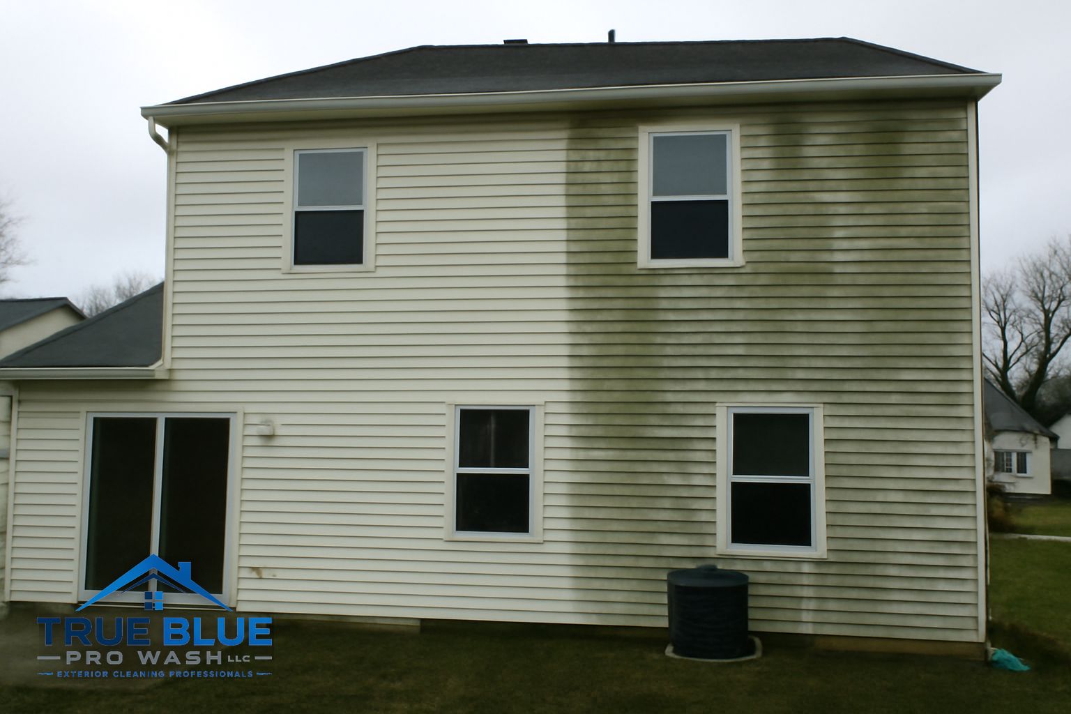After photo of a Wilmington Delaware home with clean bright siding following True Blue Pro Wash soft washing service